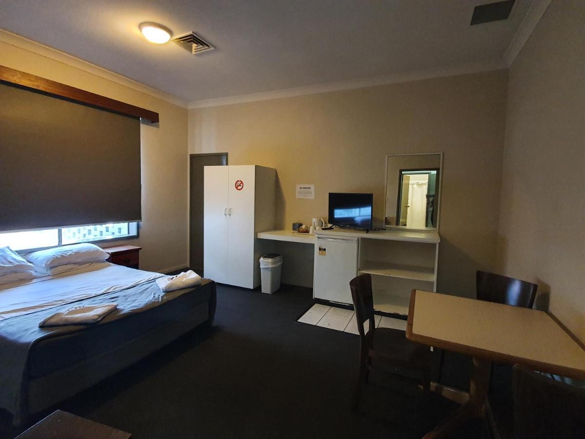 Hotel Allen Таунсвил Екстериор снимка