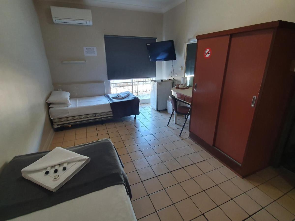 Hotel Allen Таунсвил Екстериор снимка