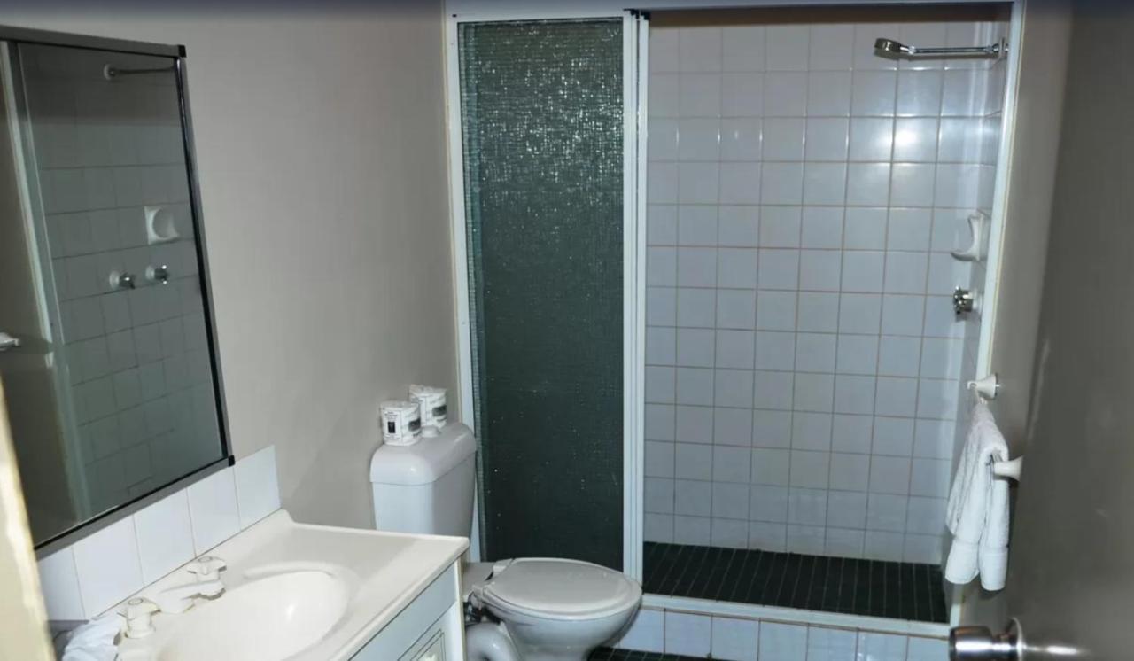 Hotel Allen Таунсвил Екстериор снимка
